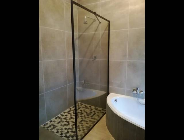 4 BEDROOM HOUSE FOR SALE IN BLUFF